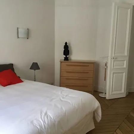 Pierre Guerin Apartment *